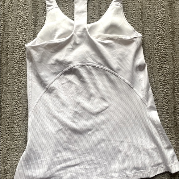 Nike activewear top - Picture 4 of 5